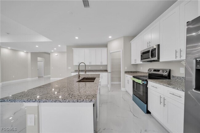 Building Photo - 543 McArthur Blvd