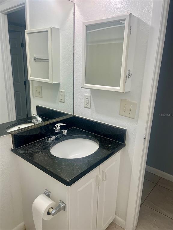 Building Photo - 731 Wyman Ct
