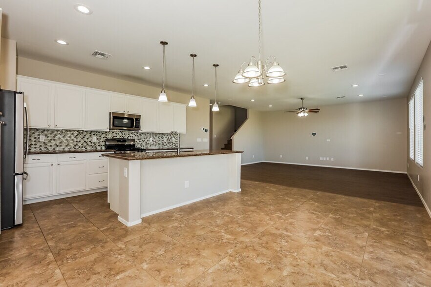 Building Photo - 21004 E Cherrywood Dr
