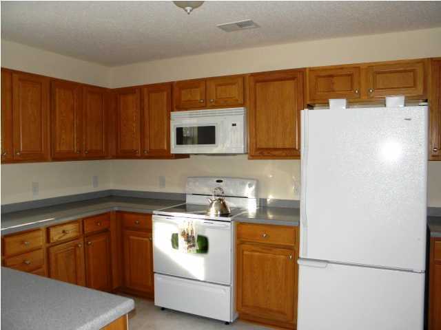 Building Photo - Great Home in Moncks Corner