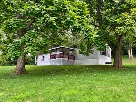 Building Photo - 746 Pony Farm Rd