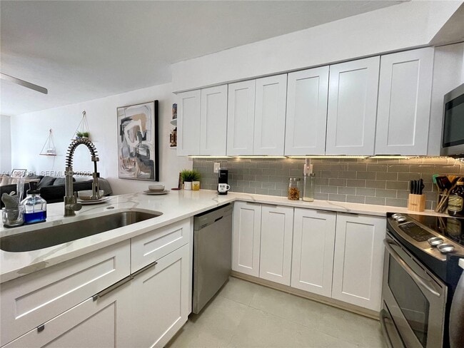 Building Photo - 1280 S Alhambra Cir