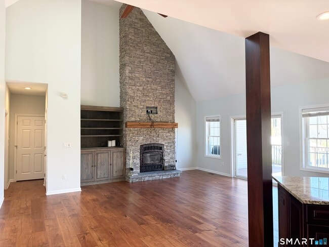 Building Photo - 103 Pond Hill Rd