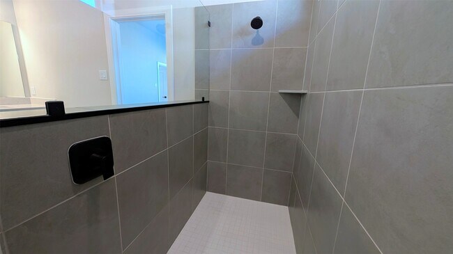 Building Photo - 31814 Blossom Ln