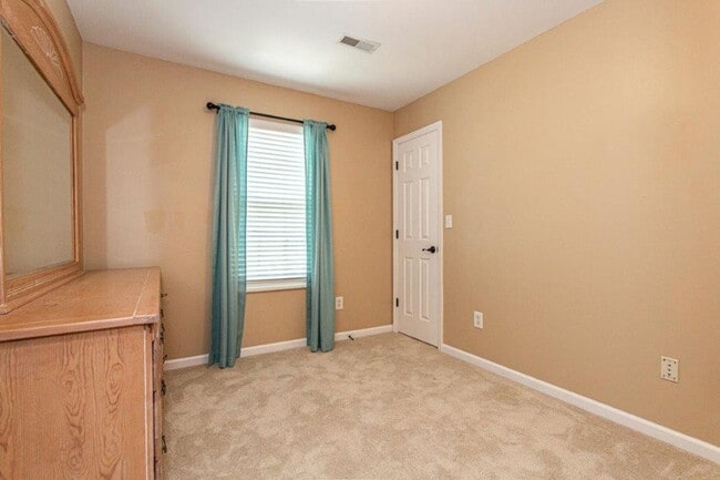 Building Photo - 10714 Prince Albert Way