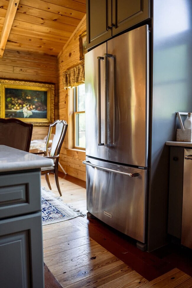 Building Photo - 7223 Ferry Rd