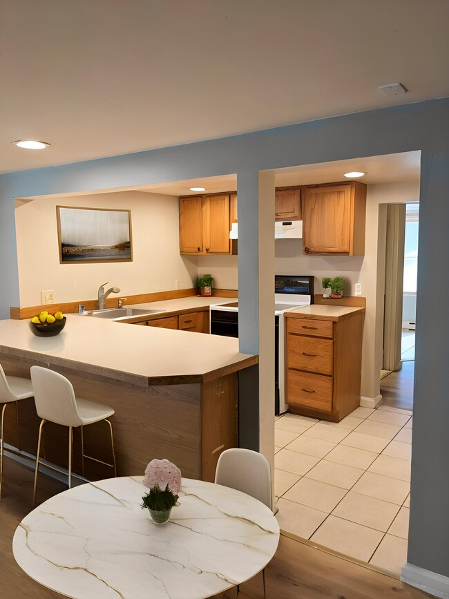 Building Photo - 19614 15th Avenue Northeast