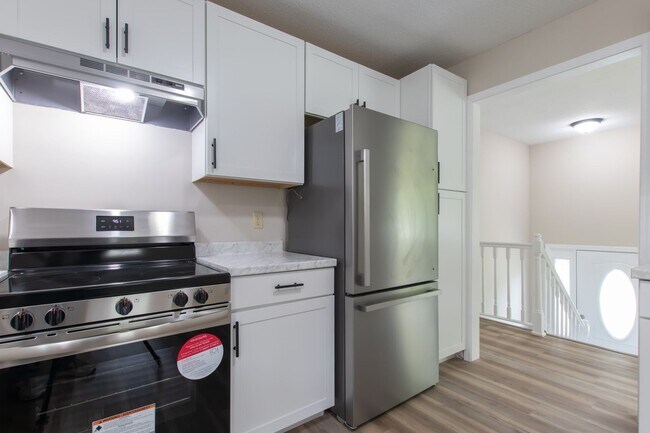 Building Photo - ONE YEAR LEASE WITH POSSIBLE LEASE PURCHAS...