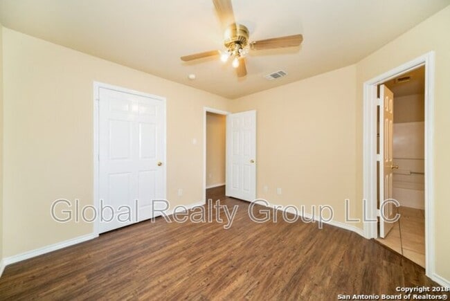 Building Photo - 1017 Schertz Pkwy