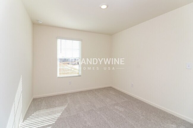 Building Photo - 534 Otway Lp