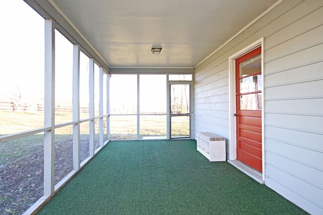 Building Photo - Peaceful & Private Shadwell Mountain Cottage Near I-64 & Pantops