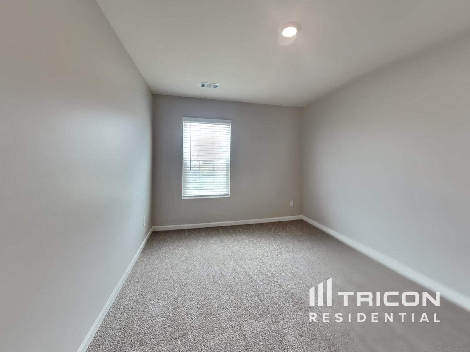 Building Photo - 5580 Foxglove Wy