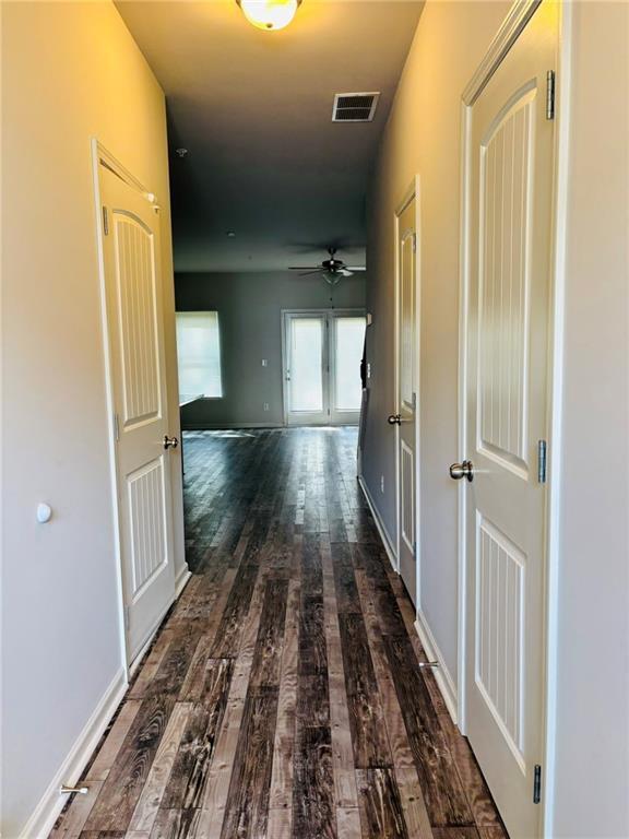 Building Photo - 1545 Iris Walk