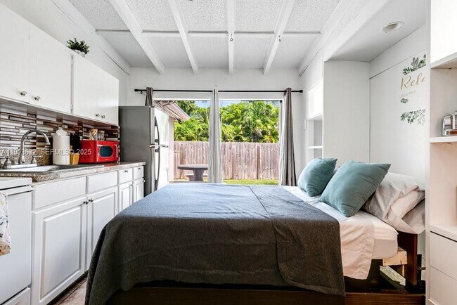 Building Photo - 2019 Fletcher St