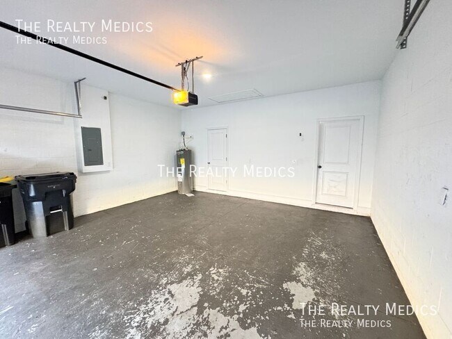 Building Photo - 310 Dogfish Way