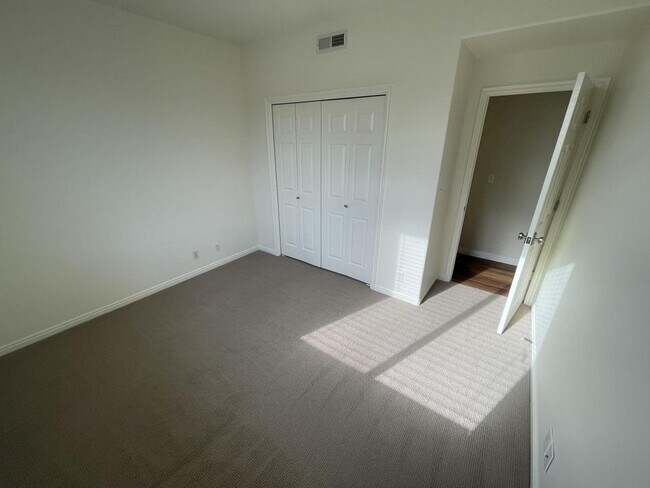 Building Photo - 1439 S 430 W