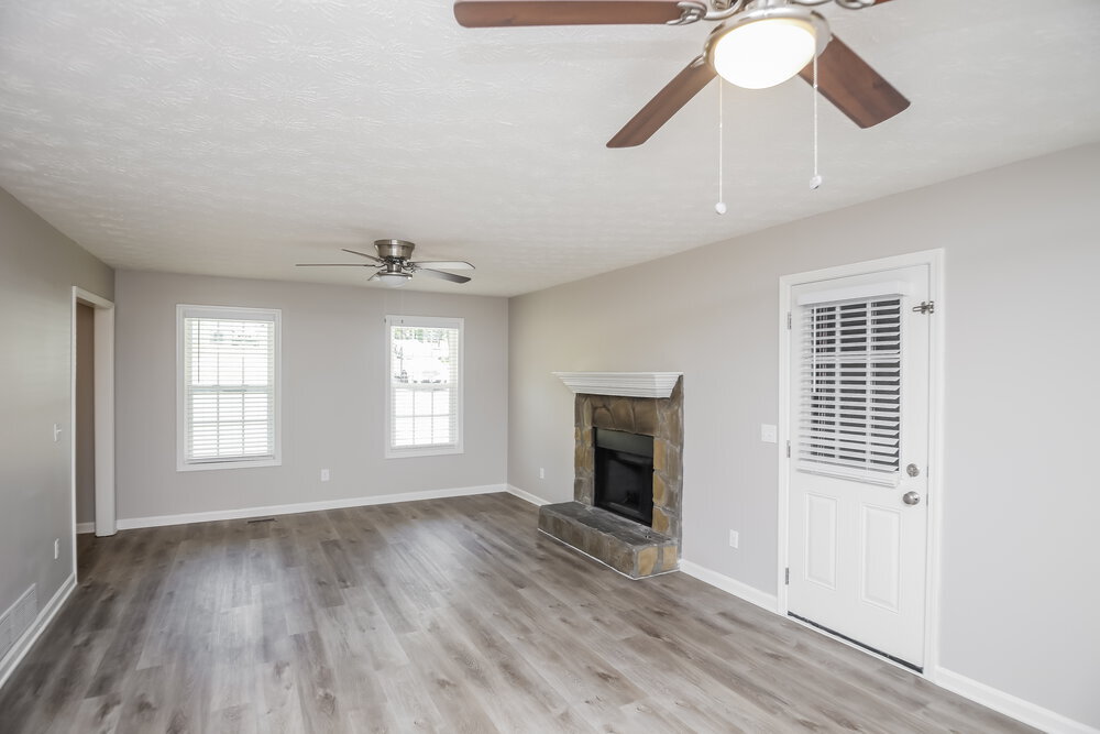 Building Photo - 909 N Lassetter Cir