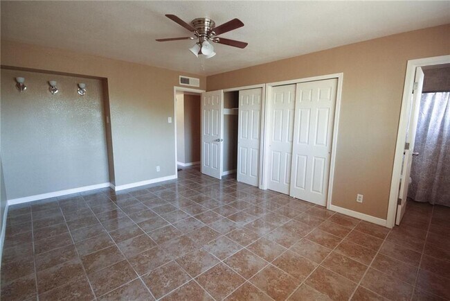 Building Photo - 10804 Gloster Ct