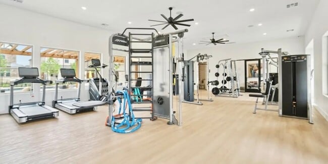 Building Photo - 8725 Scotty's Lk Ln