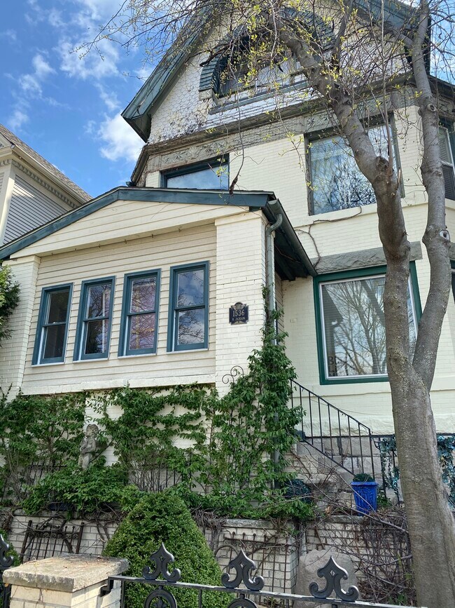 Primary Photo - 1536 N Jackson St