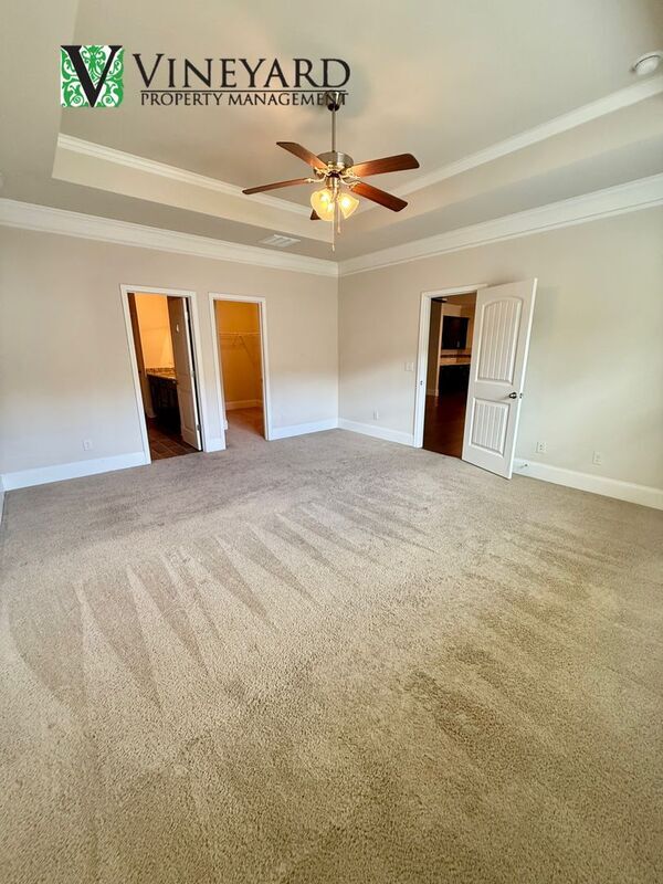 Building Photo - 308 Vermillion St