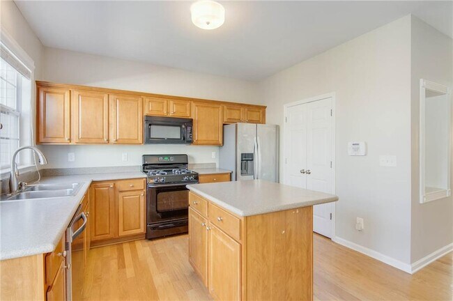 Building Photo - 1305 Greychurch Way