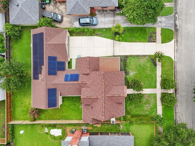 Building Photo - 6639 Fairfield St