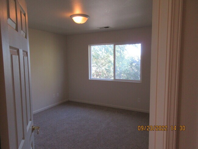 Building Photo - 1324 Scotch Pine Way