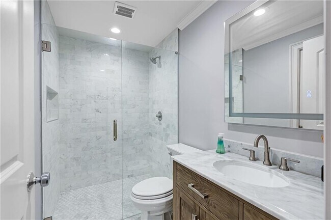 Building Photo - 4332 Cove Way Dr NE