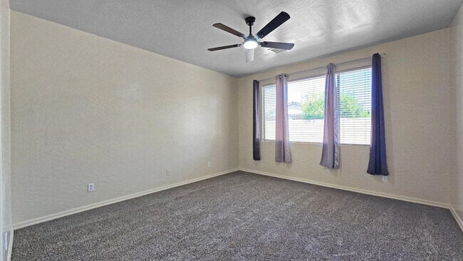 Building Photo - 14488 W Weldon Ave