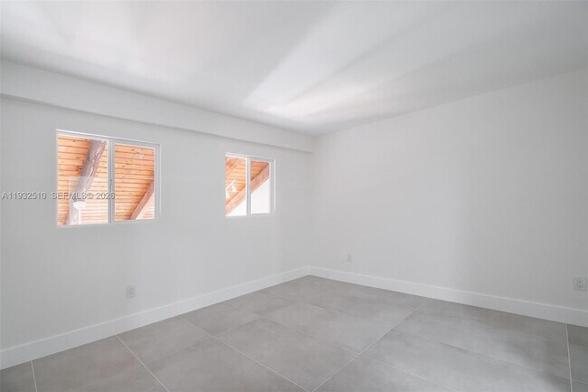 Building Photo - 8708 SW 79th Pl