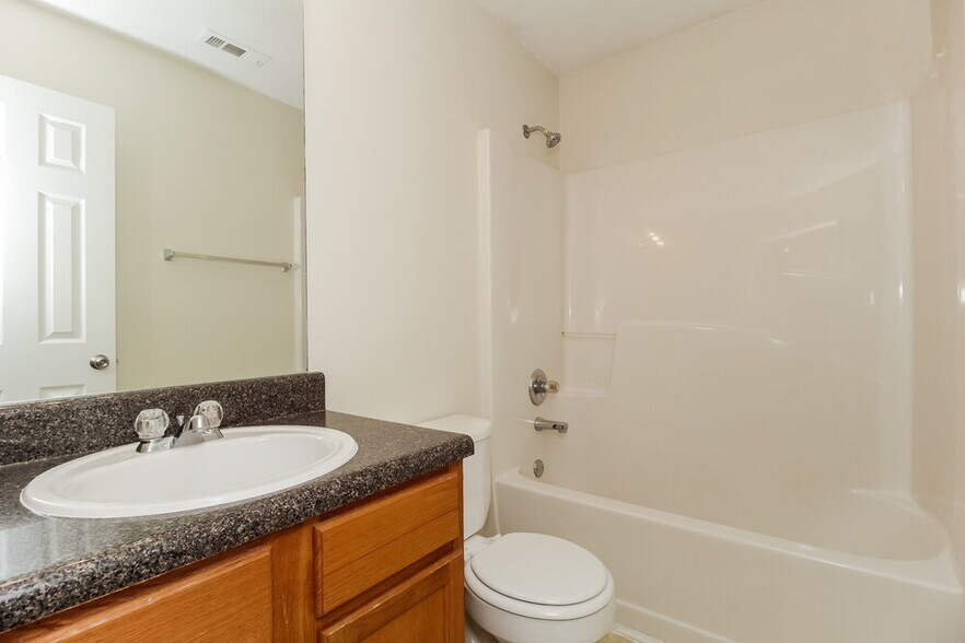 Building Photo - 5023 Serenity Point Ln