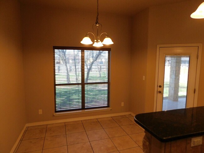 Building Photo - 244 Ariana Ct