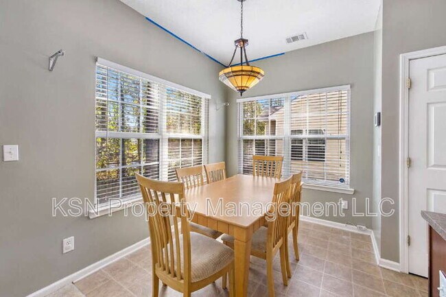 Building Photo - 13 Orchid Ln