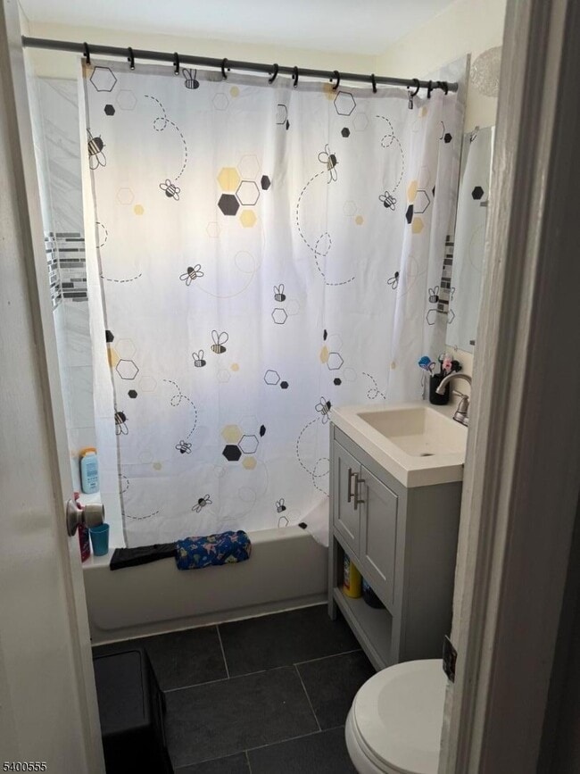 Building Photo - 723 Thomas St