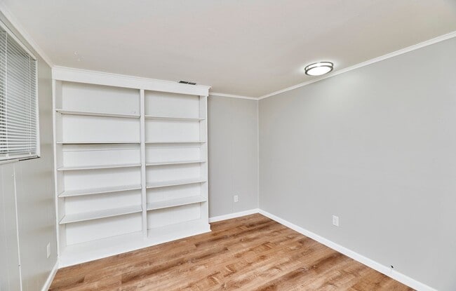 Building Photo - 5134 Red Cedar Ct