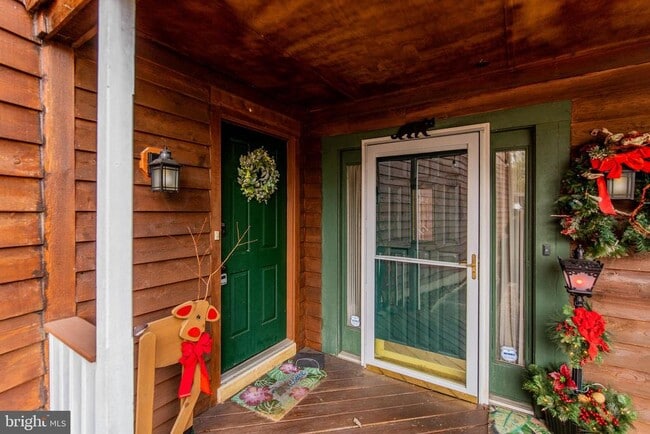 Building Photo - 2743 Rutland Rd