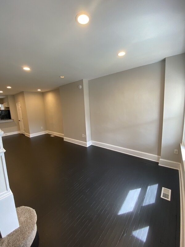 Building Photo - 4110 Harris Ave