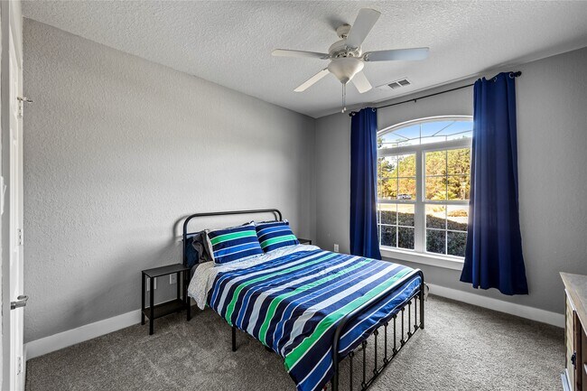 Building Photo - 11601 King George Ct