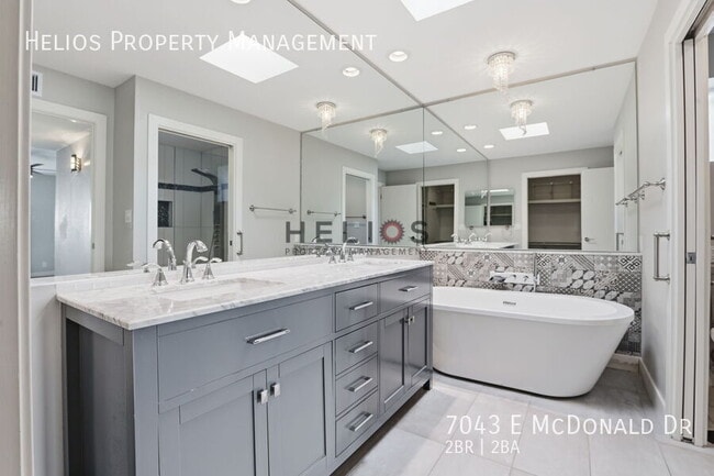 Building Photo - 7043 E McDonald Dr