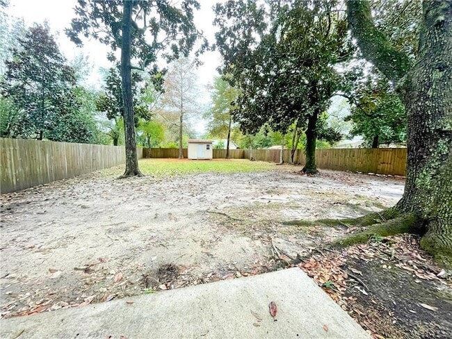 Building Photo - 281 Olive Dr