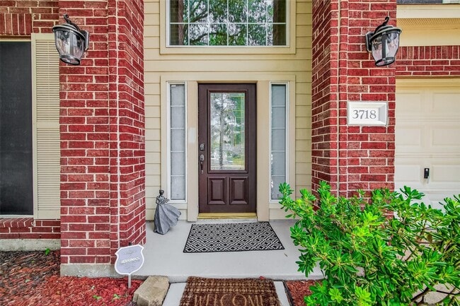 Building Photo - 3718 Garden Green Trail