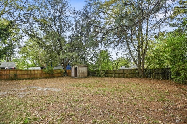 Building Photo - 4461 Jenwood St