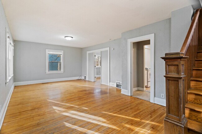 Building Photo - 1715 N Upton Ave