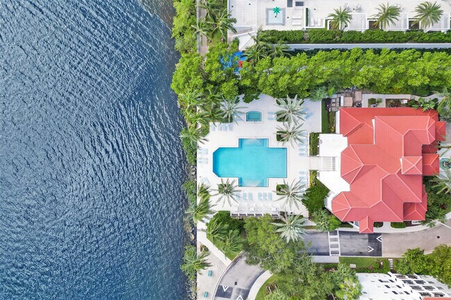 Building Photo - 3105 NE 184th St