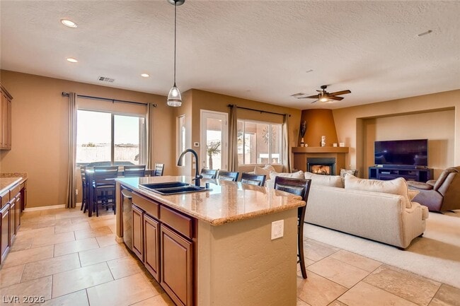 Building Photo - 2558 Kinghorn Pl