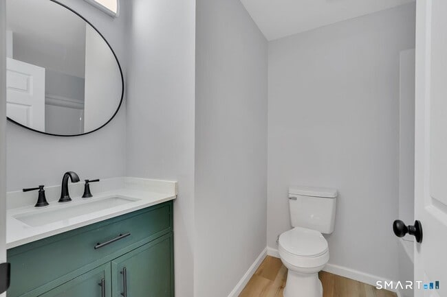 Building Photo - 192 Hartford Rd