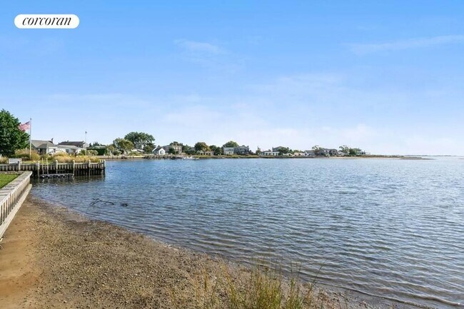 Building Photo - 62 Middle Pond Rd