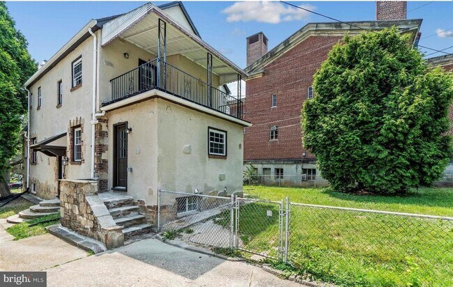 Building Photo - 3400 Dennlyn Rd