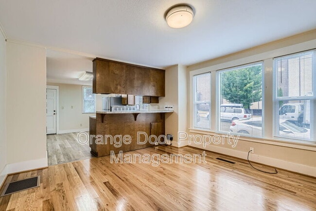 Building Photo - 4337 2nd Ave NE